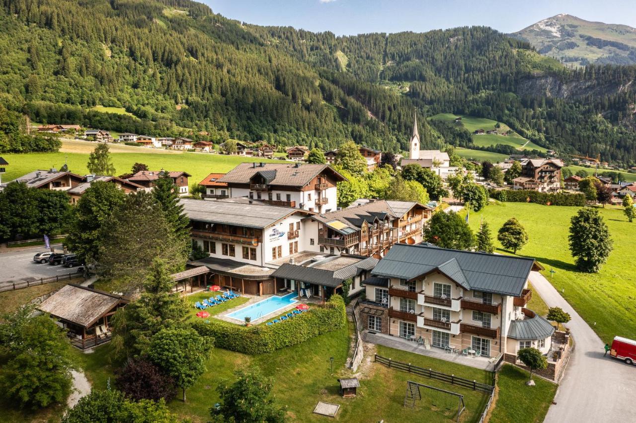 Hotel Krimmlerfaelle エクステリア 写真