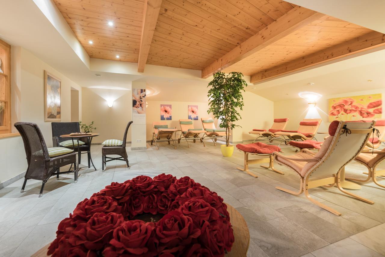 Hotel Krimmlerfaelle エクステリア 写真