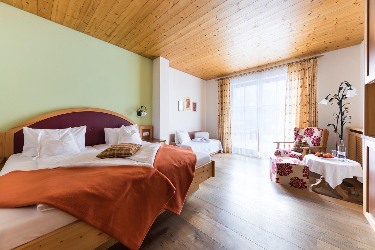 Hotel Krimmlerfaelle エクステリア 写真
