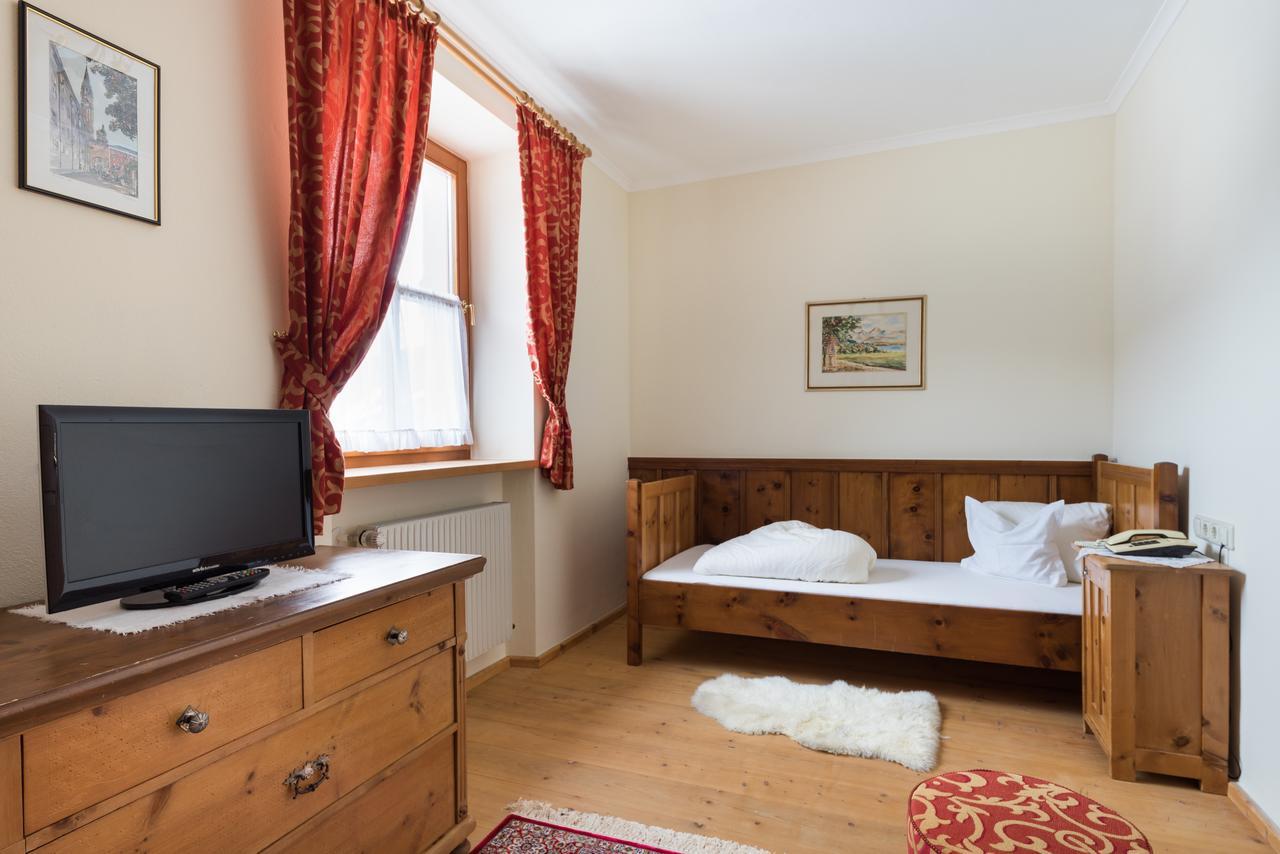 Hotel Krimmlerfaelle エクステリア 写真