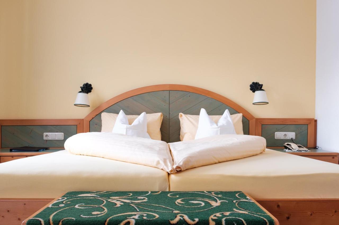 Hotel Krimmlerfaelle エクステリア 写真