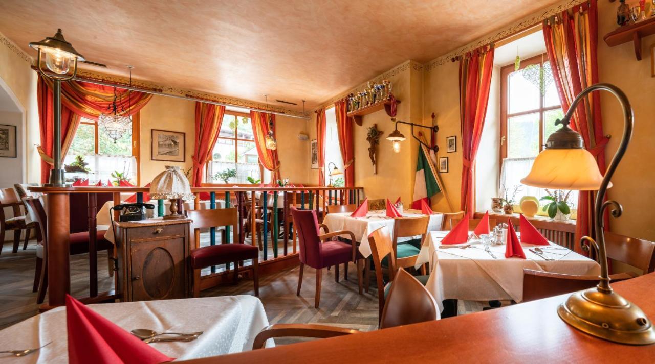 Hotel Krimmlerfaelle エクステリア 写真