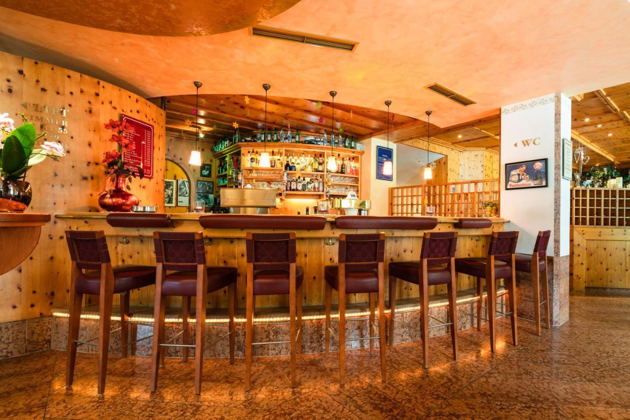 Hotel Krimmlerfaelle エクステリア 写真