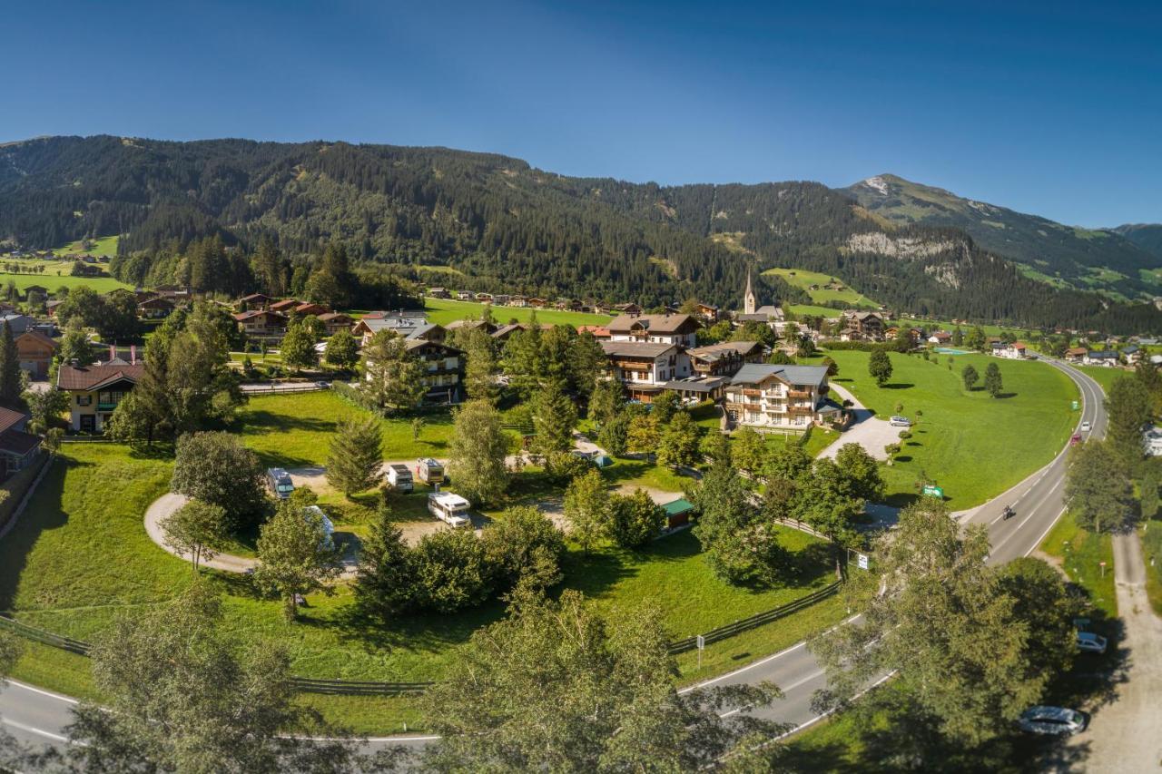 Hotel Krimmlerfaelle エクステリア 写真