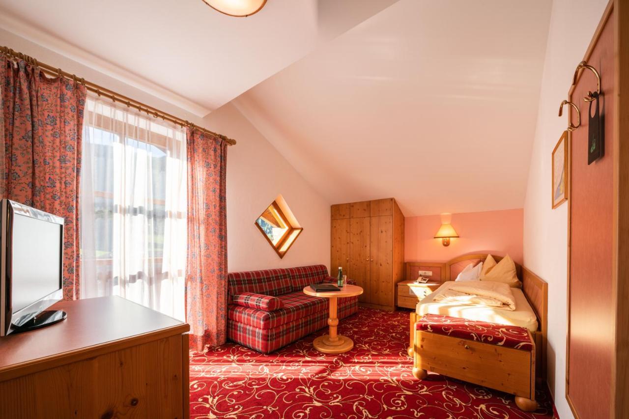 Hotel Krimmlerfaelle エクステリア 写真
