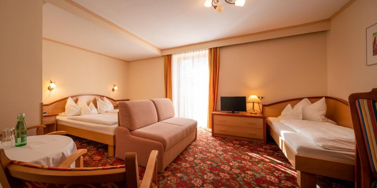 Hotel Krimmlerfaelle エクステリア 写真